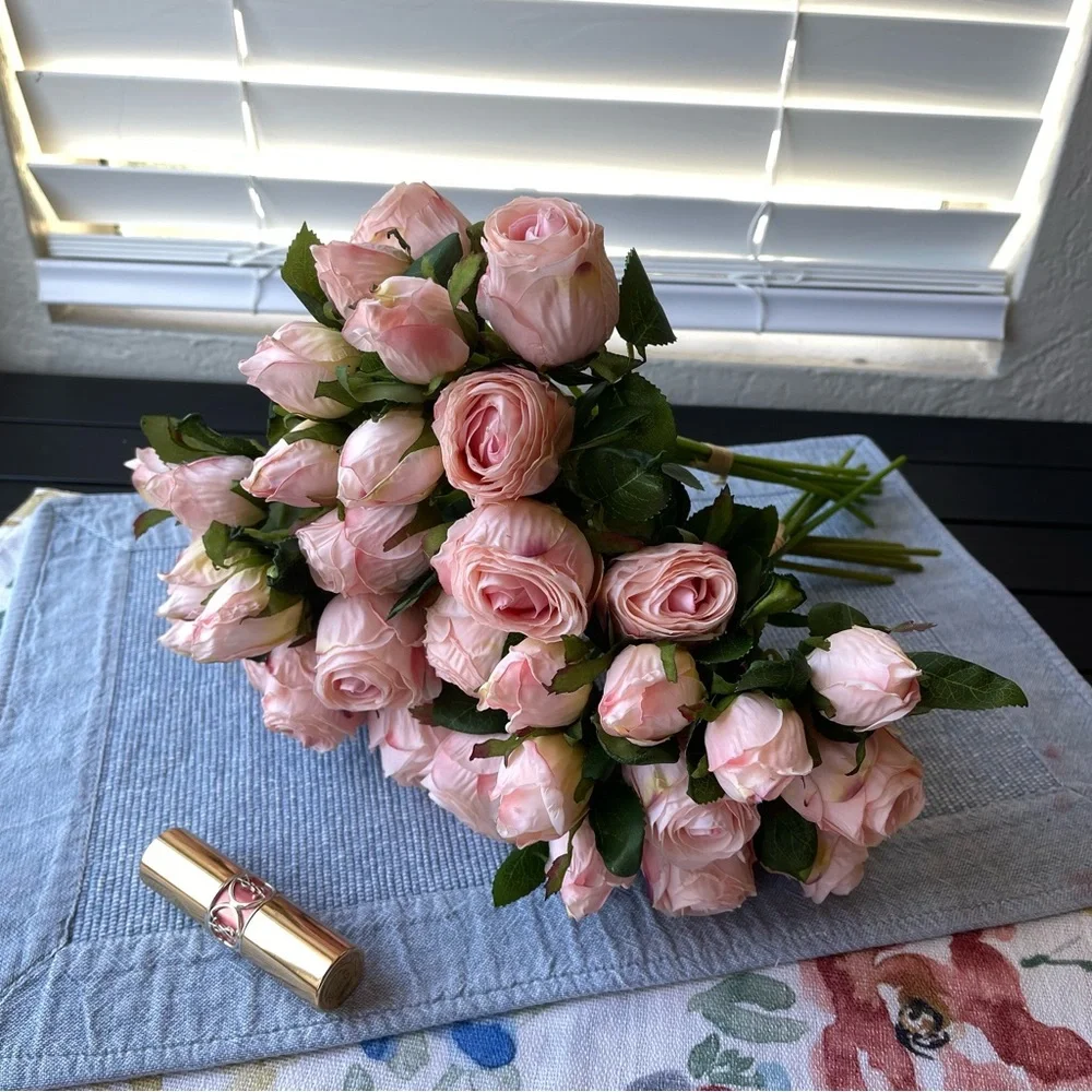 New High end Handecraft 18 silk Flowers with vase   Item: 18 silk Flowers  + Vas - Picture 11 of 14